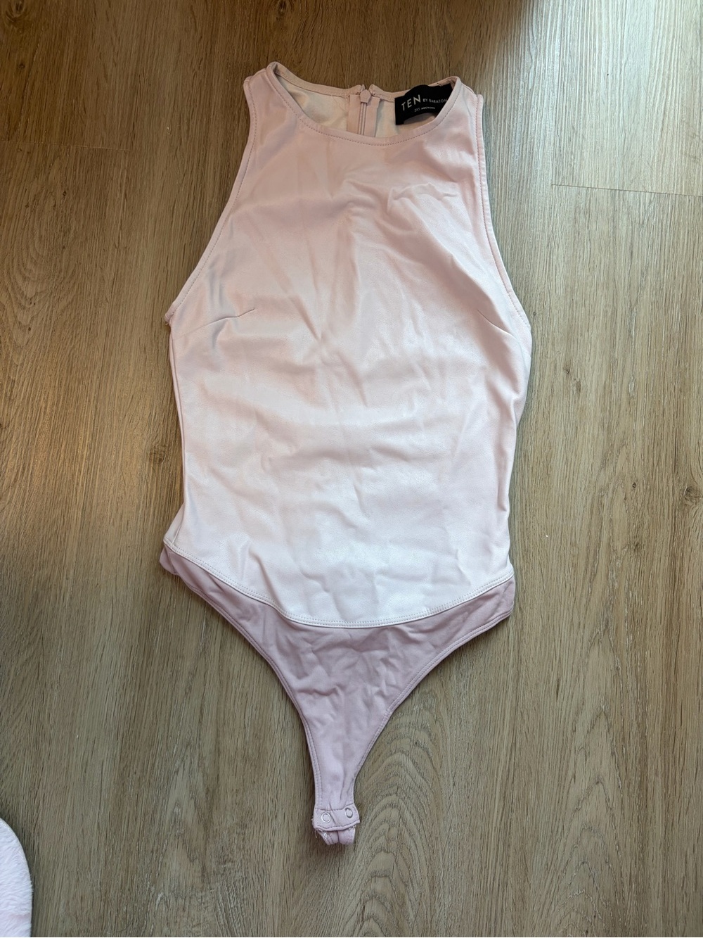 ARITZIA Ten by Babaton faux pink bodysuit